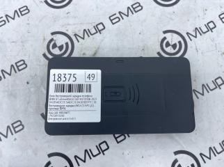 Блок беспроводной зарядки телефона BMW X7 xDrive40d LCI 2023