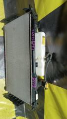 Радиатор TOYOTA VOXY ZRR85 3ZR-FAE 16400-37280 16711-37120 2 ракурс