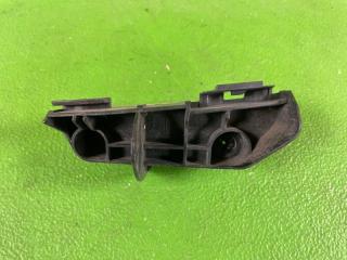 Крепление бампера заднее правое TOYOTA COROLLA FIELDER 2012