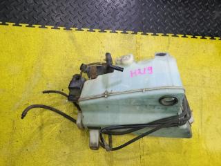 Бачок стеклоомывателя TOYOTA LAND CRUISER CYGNUS 1999 контрактная Бачок стеклоомывателя TOYOTA LAND CRUISER CYGNUS 1999