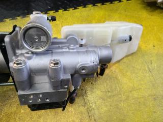 Главный тормозной цилиндр TOYOTA PRIUS PHV ZVW52 2ZR-FXE 47050-47870, 47210-47B60 4 ракурс