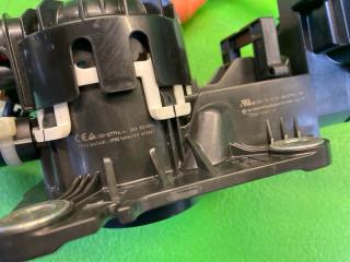 Зарядное гнездо TOYOTA PRIUS PHV ZVW52 2ZR-FXE G9082-47010, G9081-47040, G9081-47050 5 ракурс