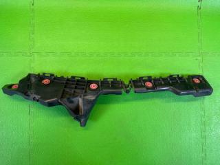 Крепление бампера заднее правое TOYOTA NOAH 2014