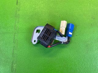 Электронный блок TOYOTA PRIUS PHV ZVW52 2ZR-FXE 863B0-47030 1 ракурс