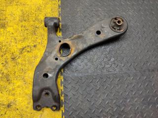 Рычаг нижний передний левый TOYOTA AURIS 2012