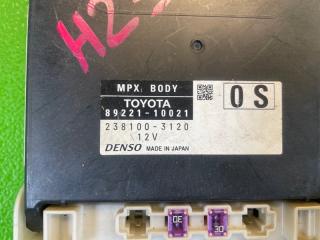 Блок предохранителей TOYOTA C-HR NGX50 8NR-FTS 82730-10010-B, 82730-10010 4 ракурс