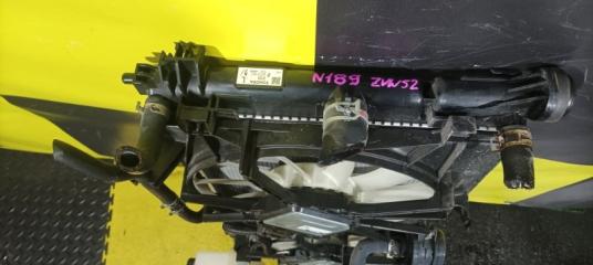 Радиатор TOYOTA PRIUS PHV ZVW52 2ZR-FXE 1640037310,1671137180 3 ракурс