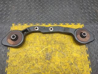 Крепление редуктора заднее LEXUS NX300H AYZ15 2AR-FXE 52391-48110 4 ракурс