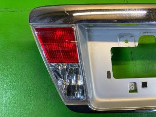 Вставка багажника задняя TOYOTA CROWN MAJESTA UZS187 3UZ-FE 76801-30120-B0 2 ракурс