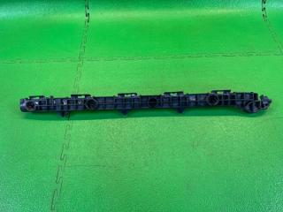 Крепление бампера правое заднее TOYOTA COROLLA FIELDER NZE144 1NZ-FE 52575-13060 1 ракурс