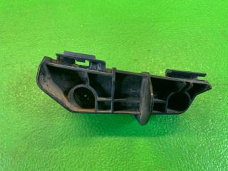Крепление бампера левое заднее TOYOTA COROLLA FIELDER NZE144 1NZ-FE 52563-13030 1 ракурс