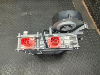 Зарядное устройство TOYOTA PRIUS PHV ZVW52 2ZR-FXE G9090-47030 3 ракурс Зарядное устройство TOYOTA PRIUS PHV ZVW52 2ZR-FXE G9090-47030 3 ракурс