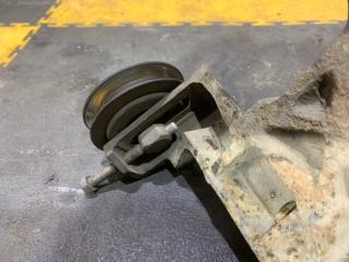 Ролик натяжной NISSAN SAFARI WYY61 RD28ETi 3 ракурс