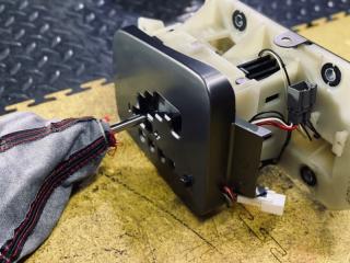 Рычаг переключения кпп SUBARU FORESTER SH9 EJ255 35160YC070 35121AG001 4 ракурс Рычаг переключения кпп SUBARU FORESTER SH9 EJ255 35160YC070 35121AG001 4 ракурс