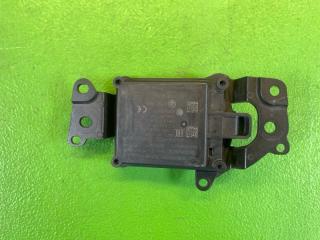 Радар-детектор TOYOTA C-HR ZYX10 2ZR-FXE 88210-0W010 1 ракурс