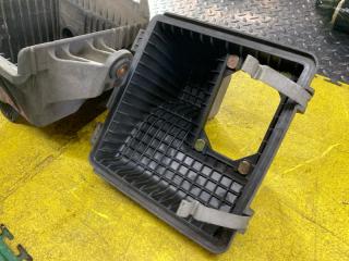 Корпус воздушного фильтра MITSUBISHI PAJERO IO H76W 4G93 MR373749 MR373750 2 ракурс