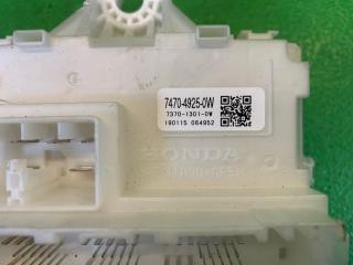 Блок предохранителей HONDA FREED GB5 L15B 7470-4925-0W 2 ракурс