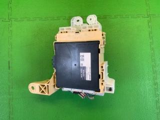 Блок предохранителей TOYOTA HARRIER ZSU60 3ZR-FAE 89221-48671, 238000-5280 4 ракурс Блок предохранителей TOYOTA HARRIER ZSU60 3ZR-FAE 89221-48671, 238000-5280 4 ракурс