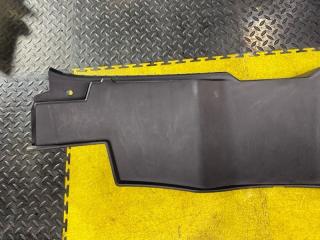 Накладка замка багажника MAZDA CX-8 KG2P SH-VPTS KB7W-68884 2 ракурс