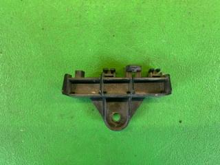 Крепление бампера правое заднее TOYOTA CROWN AWS210 2AR-FSE 52562-30160 1 ракурс
