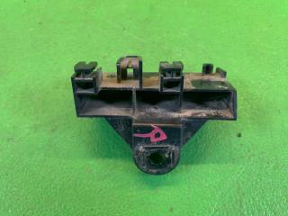 Крепление бампера правое заднее TOYOTA CROWN AWS210 2AR-FSE 52562-30160 3 ракурс