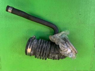 Патрубок воздушного фильтра NISSAN X-TRAIL NT30 QR20DE 165788H302, 165788H30A 3 ракурс