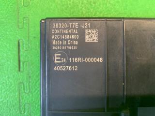 Электронный блок HONDA VEZEL RU3 LEB 38320-T7E-J21, A2C14884600 2 ракурс