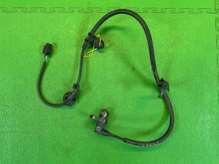 Датчик abs передний правый TOYOTA PLATZ 2006