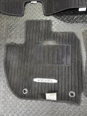 Коврики комплект HONDA VEZEL RU3 LEB 2 ракурс