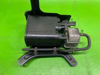 Фильтр паров топлива TOYOTA LAND CRUISER URJ202 1UR-FE 77704-60340 2 ракурс