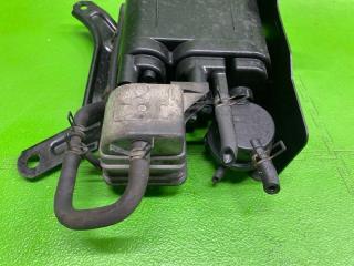 Фильтр паров топлива TOYOTA LAND CRUISER URJ202 1UR-FE 77704-60340 3 ракурс