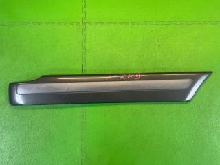 Молдинг на кузов правый задний TOYOTA LAND CRUISER UZJ100 2UZ-FE 75651-60180 1 ракурс