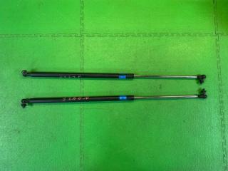 Амортизатор капота передний TOYOTA LAND CRUISER URJ202 1UR-FE 53440-69085, 53450-69085 1 ракурс