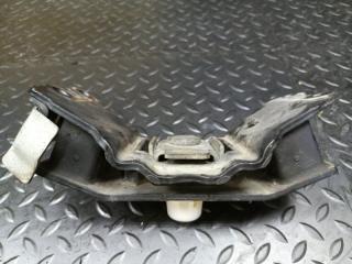 Подушка акпп TOYOTA LAND CRUISER URJ202 1UR-FE 12371-38060 5 ракурс