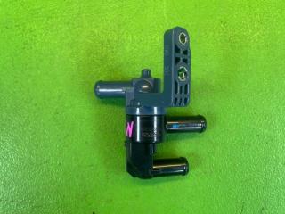 Термостат TOYOTA TANK M900A 1KR-FE 88620-B1010 1 ракурс Термостат TOYOTA TANK M900A 1KR-FE 88620-B1010 1 ракурс