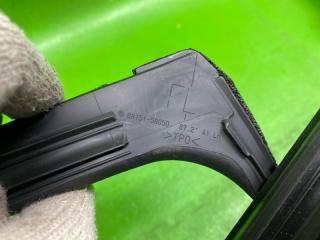 Уплотнитель стекла левый передний TOYOTA VELLFIRE AGH30 2AR-FE 68151-58050 2 ракурс
