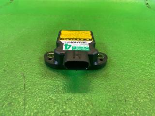 Датчик курсовой устойчивости TOYOTA LAND CRUISER URJ202 1UR-FE 89183-60030, 174500-5713 3 ракурс