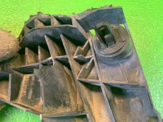 Крепление бампера правое переднее TOYOTA FJ CRUISER GSJ15 1GR-FE 52115-35120 4 ракурс
