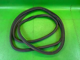Уплотнительная резинка багажника задняя TOYOTA ALPHARD AGH30 2AR-FE 6788158040 2 ракурс