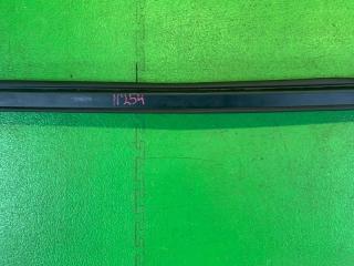Уплотнитель стекла правый задний TOYOTA ALPHARD AGH30 2AR-FE 68173-58030, 68173-58040 3 ракурс Уплотнитель стекла правый задний TOYOTA ALPHARD AGH30 2AR-FE 68173-58030, 68173-58040 3 ракурс