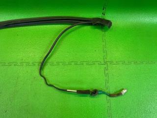 Уплотнитель стекла левый задний TOYOTA ESQUIRE ZWR80 2ZR-FXE 68162-58030 2 ракурс Уплотнитель стекла левый задний TOYOTA ESQUIRE ZWR80 2ZR-FXE 68162-58030 2 ракурс