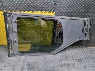 Стекло собачника правое заднее NISSAN SERENA GNC27 MR20-DD 833005TA1A 3 ракурс Стекло собачника правое заднее NISSAN SERENA GNC27 MR20-DD 833005TA1A 3 ракурс