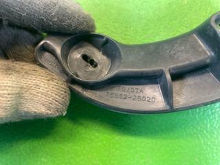 Крепление бампера левое заднее TOYOTA NOAH ZRR80 3ZR-FAE 75862-28020 3 ракурс
