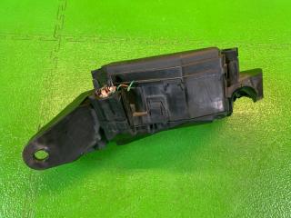 Блок предохранителей передний TOYOTA PRIUS ZVW50 2ZR-FXE 82666-47620 3 ракурс