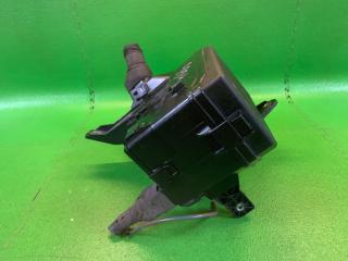 Блок предохранителей TOYOTA VOXY ZWR80 2ZR-FXE 82662-28300, 82641-28030, 110600-1180 3 ракурс