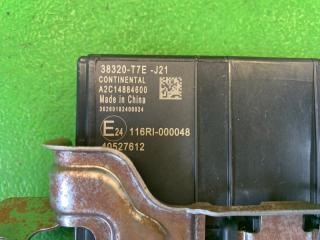 Электронный блок HONDA VEZEL RU3 LEB 38320-T7E-J21, A2C14884600 2 ракурс