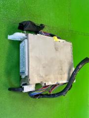 Блок предохранителей TOYOTA SPADE NCP145 1NZ-FE 89221-52210 2 ракурс