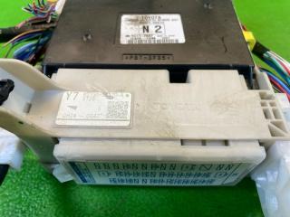 Блок предохранителей TOYOTA SPADE NCP145 1NZ-FE 89221-52210 4 ракурс