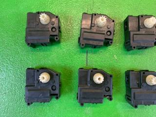 Сервопривод заслонок печки LS460 2017 USF46 1UR-FSE