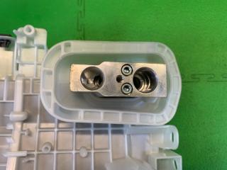 Испаритель кондиционера TOYOTA PRIUS PHV ZVW52 2ZR-FXE 88501-10160 3 ракурс